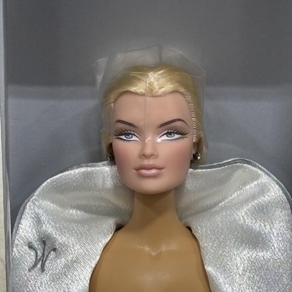 Fashion Royalty Veronique‎ Doll Jason Wu Close Up Integrity Toys Limited Edition - Picture 1 of 11